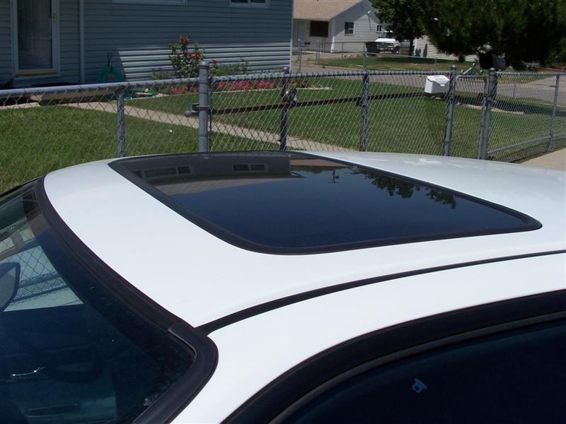 3 Top Functions of Sunroof and How to Maintain It