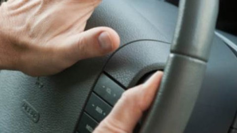 Diagnosing and Repairing Car Horn Problems