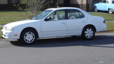 How to Drift a 1997 Nissan Altima