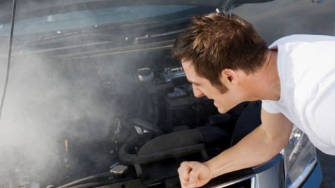 My Car Has an Engine Smoking & Burning Smell but Is Not Overheating