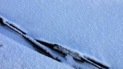 Protecting your car and windshield during the winter