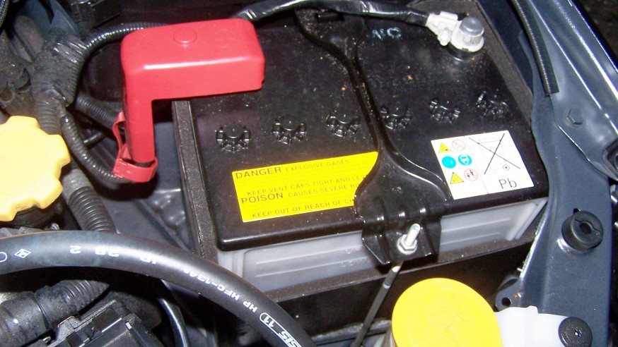 What’s Wrong With My Car: 5 Signs Your Battery Is the Culprit