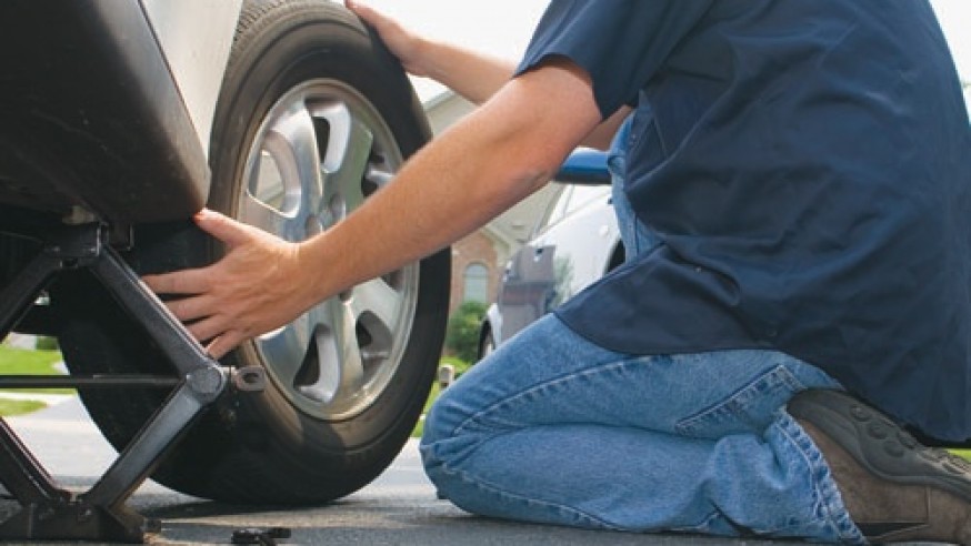 The simple and easy tire changing can also goes wrong